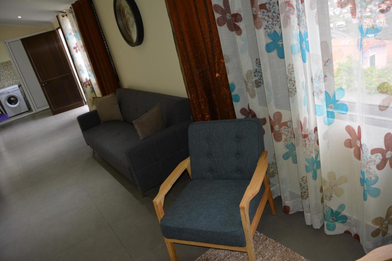 Sardinha'S House Hotel Machico  Bagian luar foto